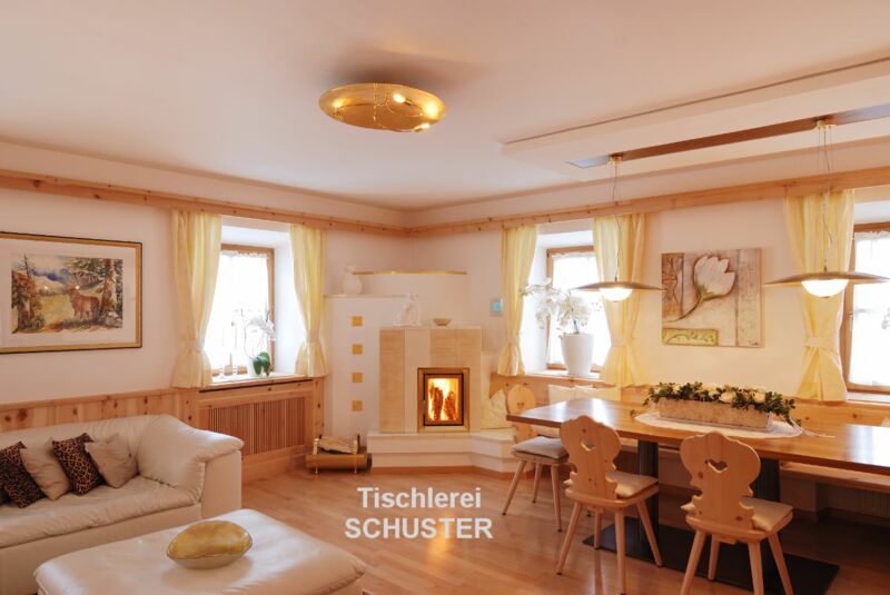 Wohnzimmer in Zirbe - image 03