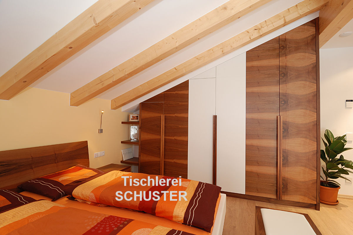 Schlafzimmer in Nussbaum und weissem Lack - image 01